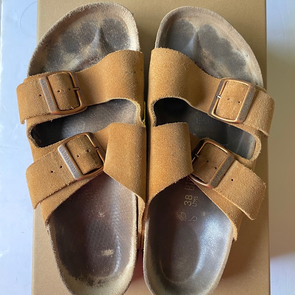 Birkenstock Arizona size 38 (women’s 8)
